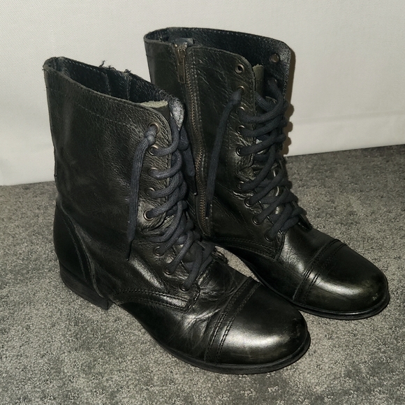 Steve Madden Troopa Black Leather Booties Size 7.5 - Picture 1 of 8
